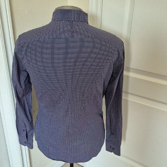 Banana Republic Men's Dark Blue Button-Down Shirt - Picture 5 of 16